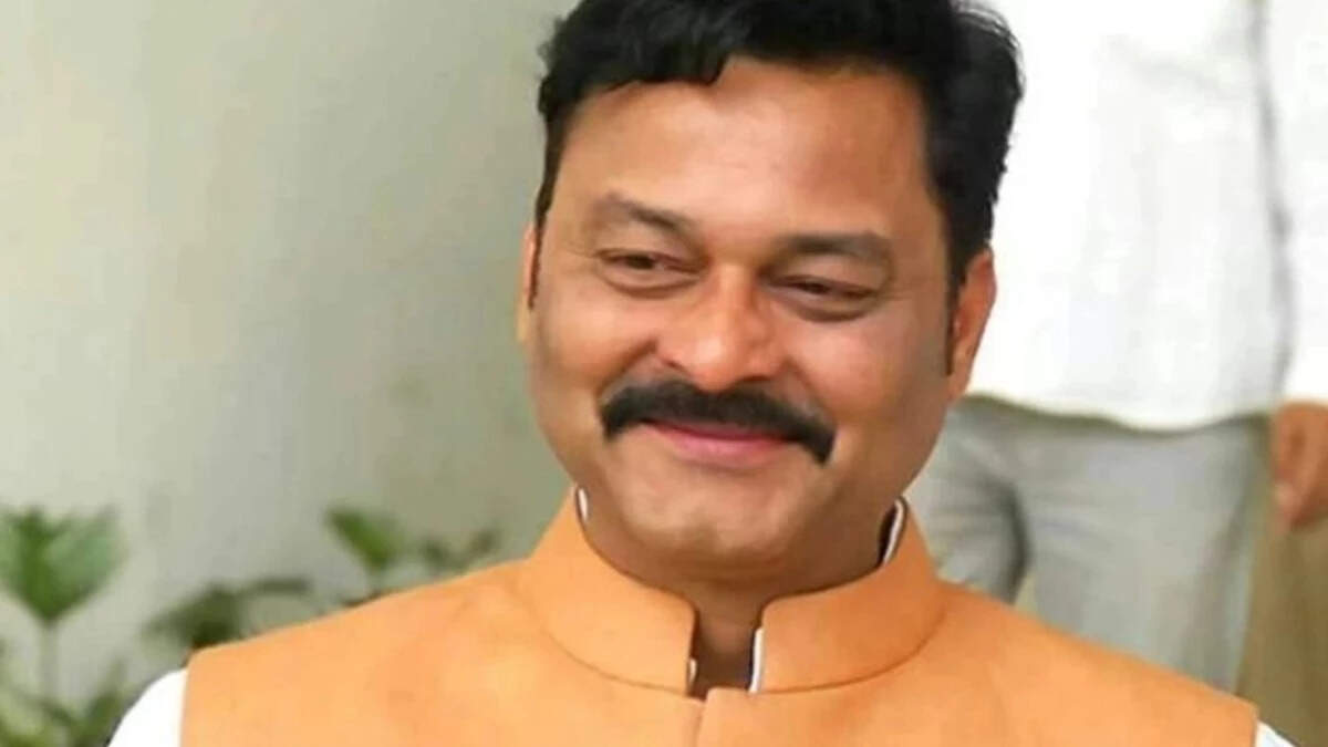 Sanjay Pathak involved with Ryk MAs of Madhya Pradesh: Discussion of Politics and Property