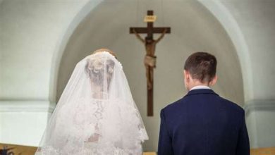 قواعد جديدة للزواج والطلاق .. متى تعطي الكنيسة تصريحا بالزواج الثاني بعد الجدل المتكر بين كثير من الأقباط؟ الخميس 19/يونيوي 2025 – 08:53 م – ryan