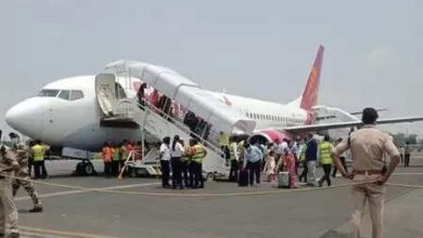 Spicejet -aircraft wheel turned out during take off, safe landing in Mumbai