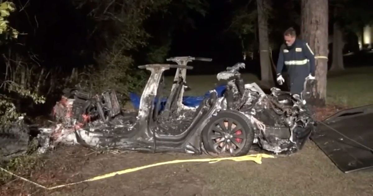 Did a human or a computr crash this tesla? – ryan