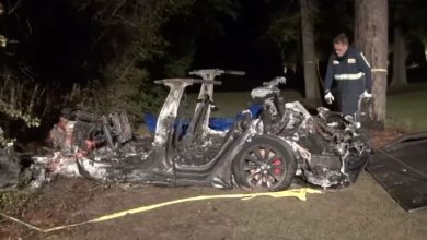 did-a-human-or-a-computr-smash-this-tesla?
