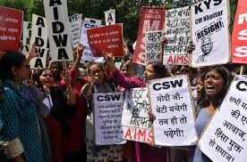 In Rampur, female youths accused of molesting and threatening to kill