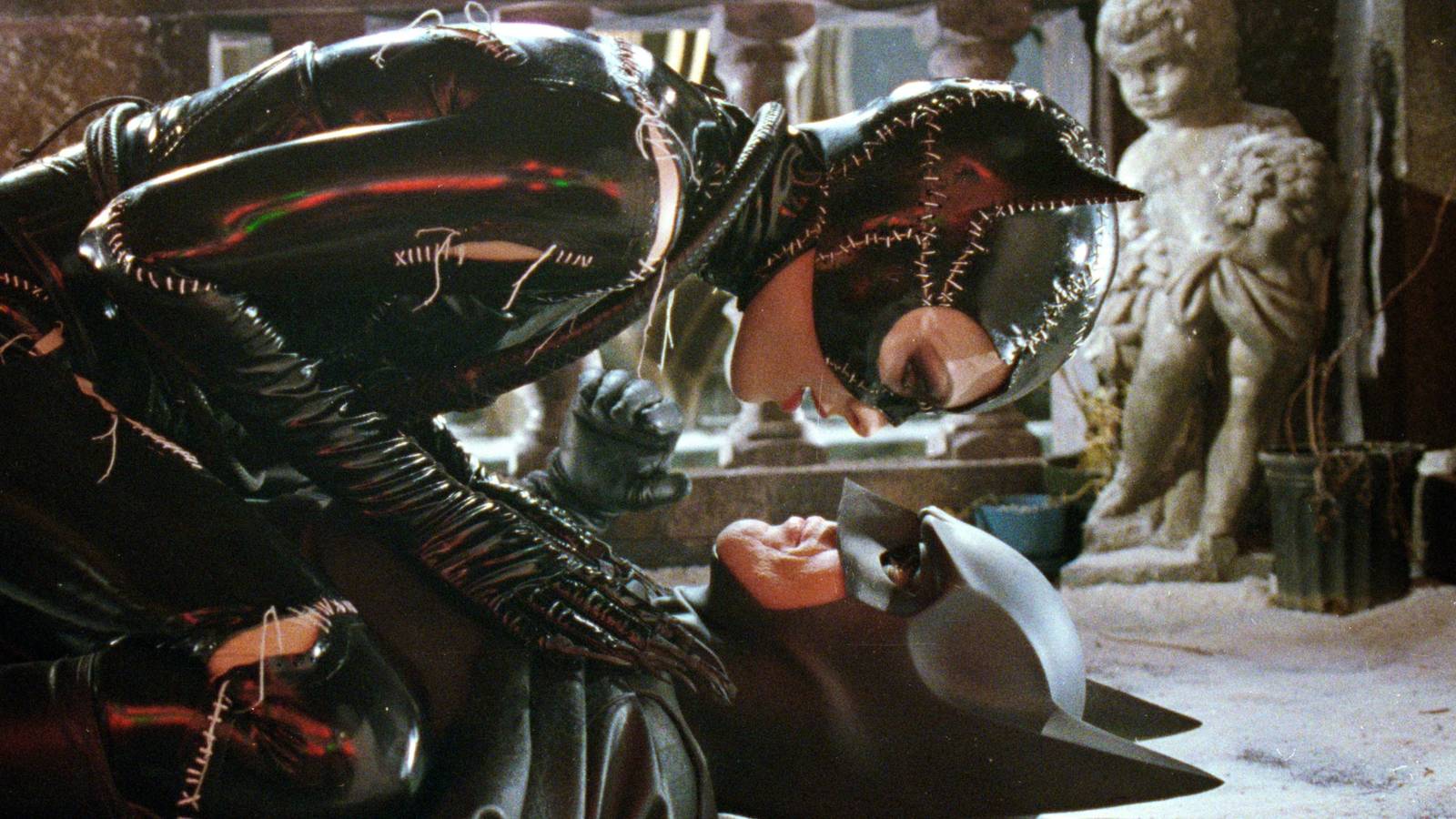 it”s-still-shocking-that-my-burton-got-to-make-this-bizarre,-unororgettable-sequel