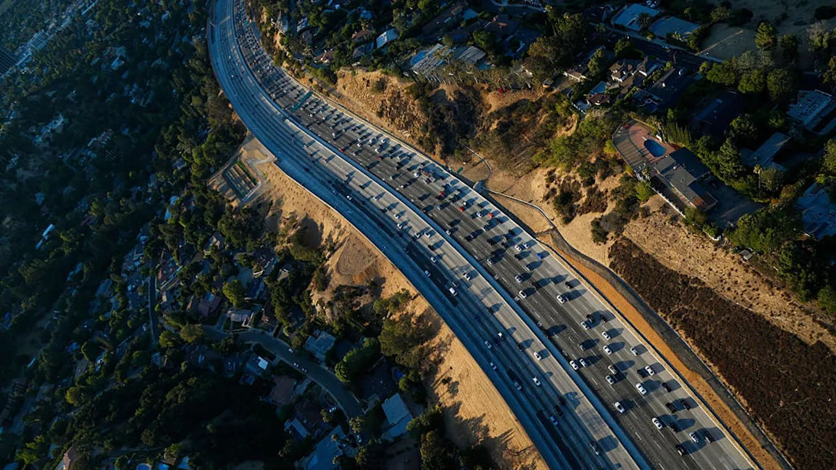405-freeway-clips-this-day-impacting-traffic-across-southern-california