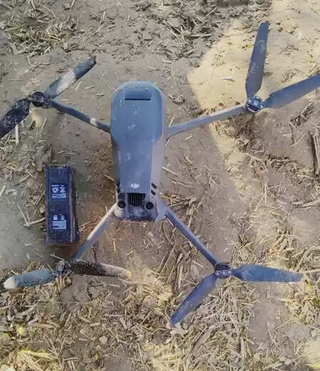 BSF’s great action on the border of Punjab: 3 smugglers arrested, heroin and drone recovered within 24 hours