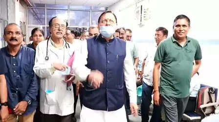 Chief Minister Dhami Inspect the Doon Hospital, Interaction with Patients Directly