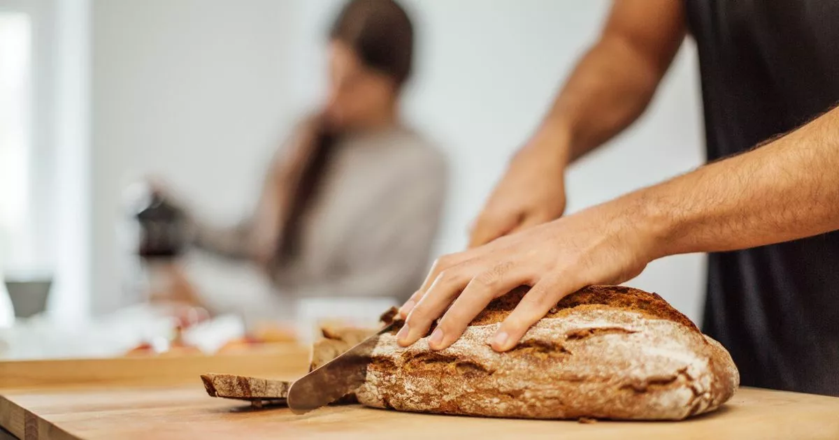food-professional’s-artful-hack-to-soften-old-skool-bread-in-seconds