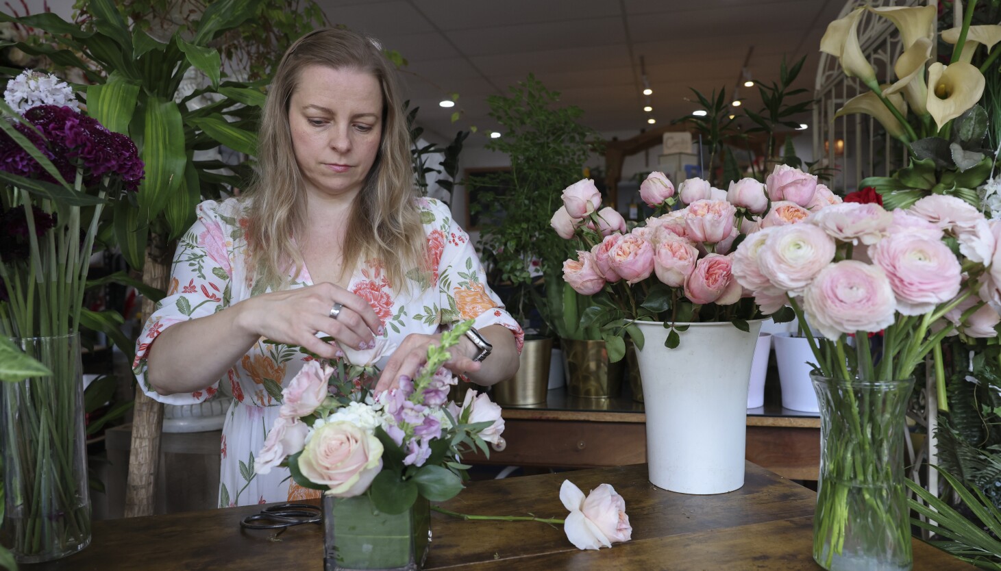 tariffs-make-industrial-much-less-rosy-for-chicago-florists
