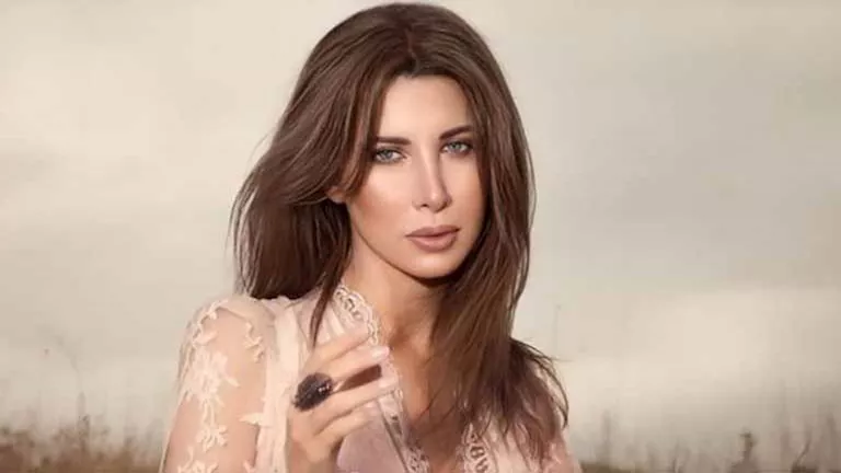 نانسي عجرم تخف الأنظار بإلالة ساحرة .. لماذا اختارت ال either – ryan