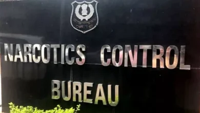 Uncontrolled crowd captured a lot of riots on the border of Nepal -Bengal … Narcotics Bureau imprisoned 14684 Bottleopium alkalide in Araria, Bihar -Narcotics Control Bureau: Central Narcotics Bureau has 14684 bottles of opium -alkaloid