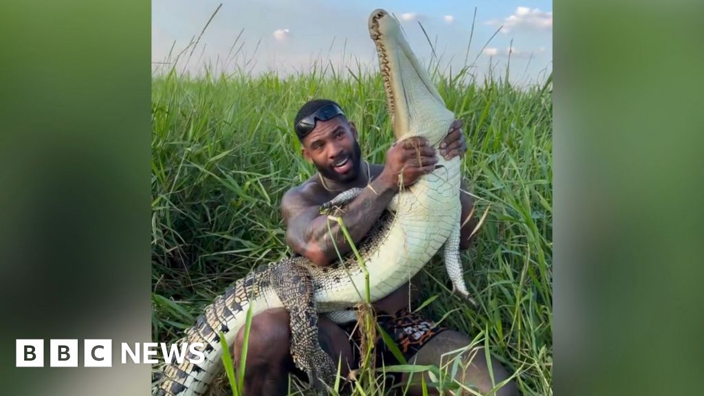 us-influencer-mike-holston-investigated-over-wild-croc-wrestling