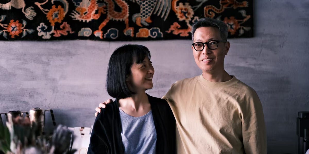he-left-his-jab-and-moved-to-beijing-for-admire,-and-a-original-profession