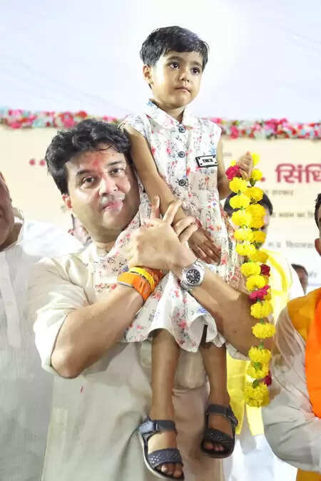 Jyotiraditya scindia gave Sukanya Samriddhi Yojana new pace, said, daughters are the identity of the whole society