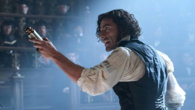 guillermo-del-toro’s-unusual-gothic-adaptation-is-a-masterclass-in-ambiance