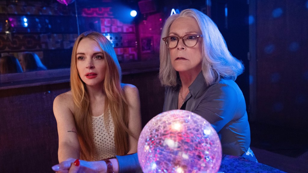 jamie-lee-curtis-calls-‘freakier-friday’-critic-“a-tad-phenomenal”