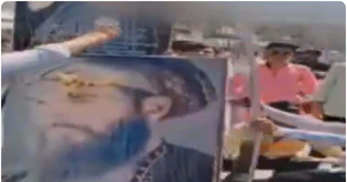 Abhishek of Aurangzeb’s photo with milk! There was a riot in Akola, video became viral