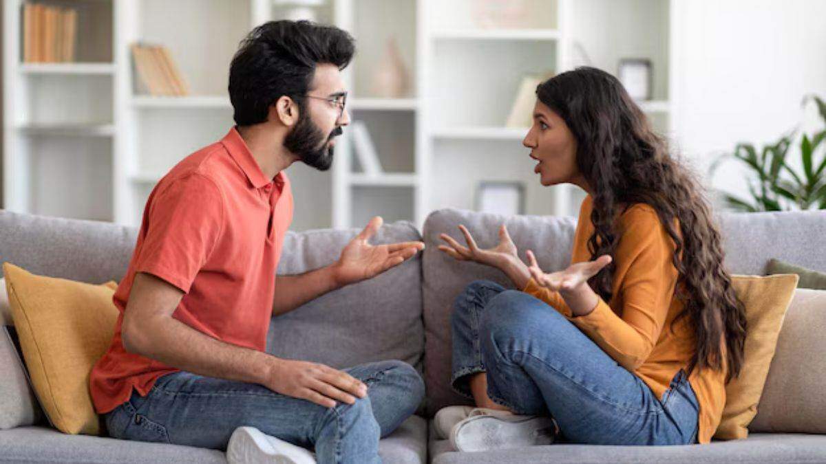 Is love or deceit? 5 Signs, suggesting that you are used in the first days in proportion, partner can leave any time