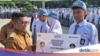 Andra Soni makes sure there are no free private school programs in Banten
