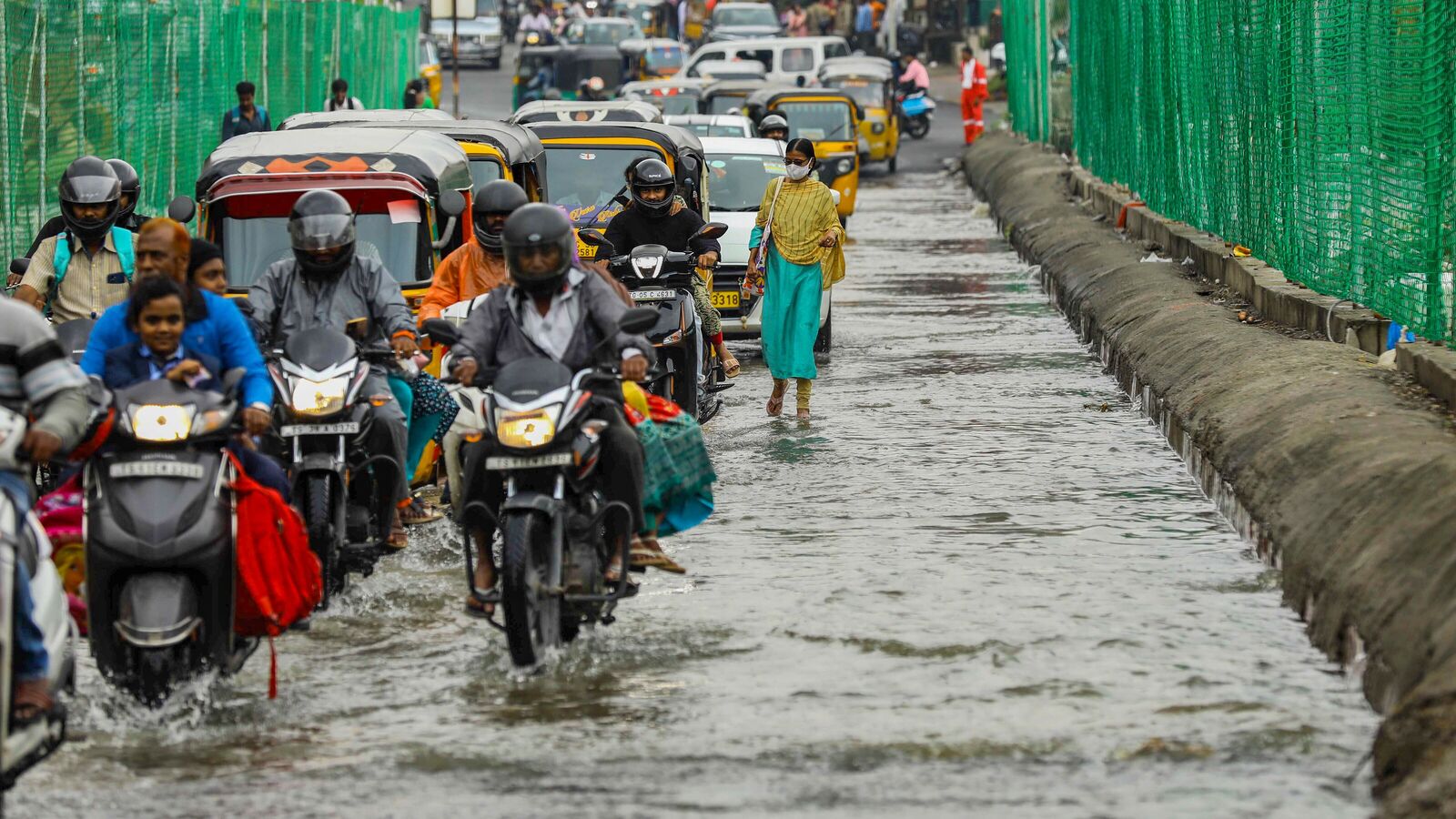 HYDERABAD: Two swept away amid heavy rainfall; rescue operation in progress