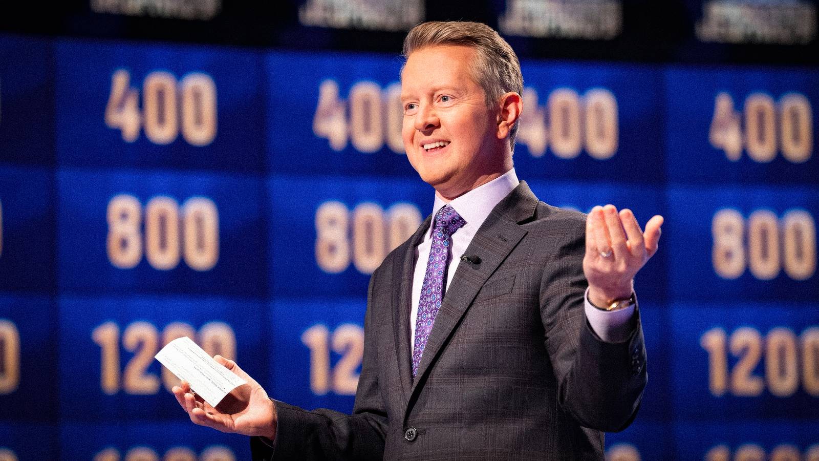 jeopardy!-‘s-ken-jennings-reveals-hilarious-callback-to-his-awkward-“what-is-a-hae?”-moment