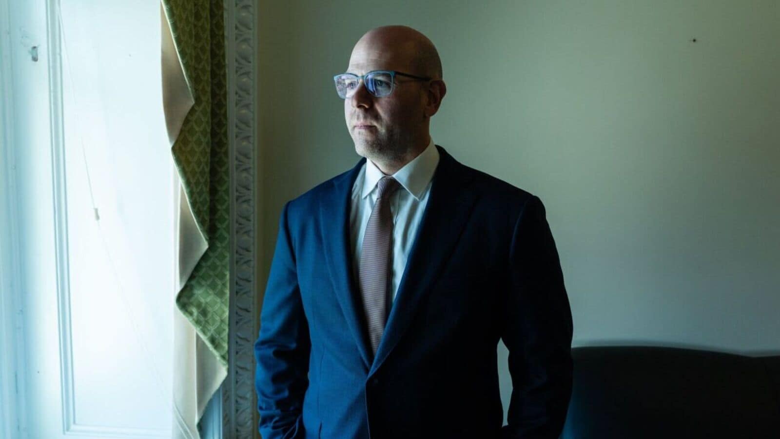 How Trump’s provocative economist crashed the federal reserve