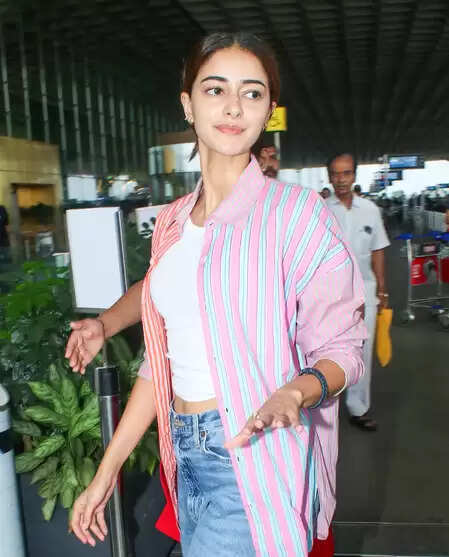 Ananya Pandey shared a video of Maldive Trip. Fans advised to start new work