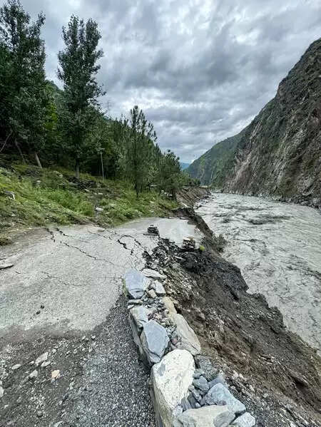 Himachal Pradesh: Adventure activities postponed in Kullu until September 30 were notified notice