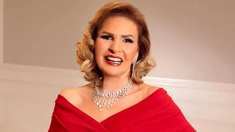 يسرا تخف الأنظار بإلالة ساحرة .. لماذا اختارت اللون البنفسجي؟ – ryan