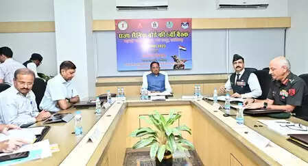 Chhattisgarh: Announcing the Giving of Grace of 1 Crore to the Dependents of tortured soldiers, 1 crore to paramvir chakra winners