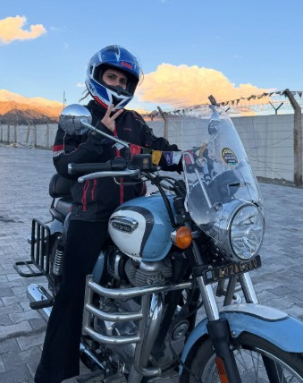 Fatima Sana Sheikh riding bikes in the mountains shared exciting experience
