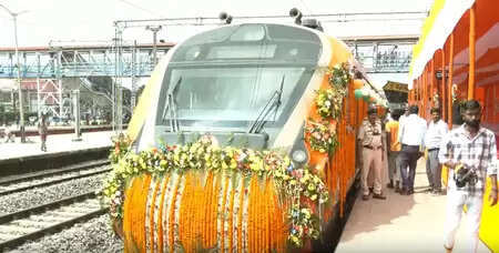 Bihar: Railway officials told the features of Barat Express Train who said what said?