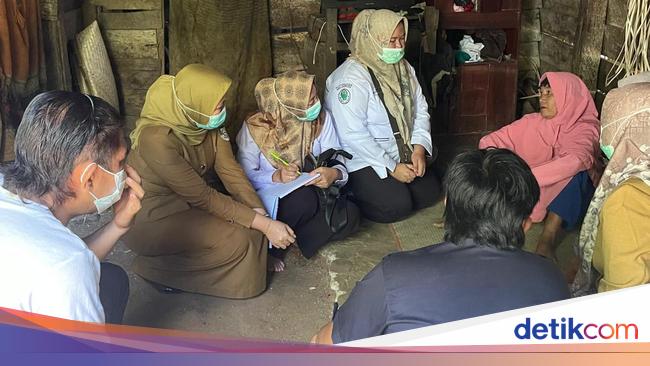 Pilu toddler Bengkulu vomitworms from the mouth and nose