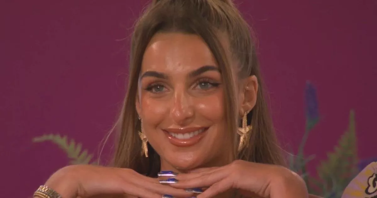 worship-island’s-toni-avoids-villa-laved-lash-extensions-thanks-to-30-eyelash-serum-development