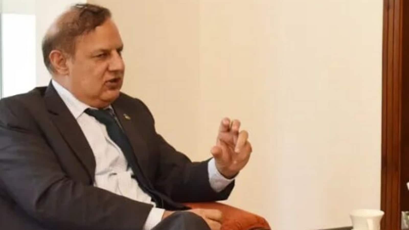 Pakistan’s new auditor general stares out of the controversial £ 376 trillion ‘typing errors’