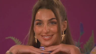 love-island’s-toni-avoids-villa-laved-lash-extensions-on-account-of-30-eyelash-serum-progress