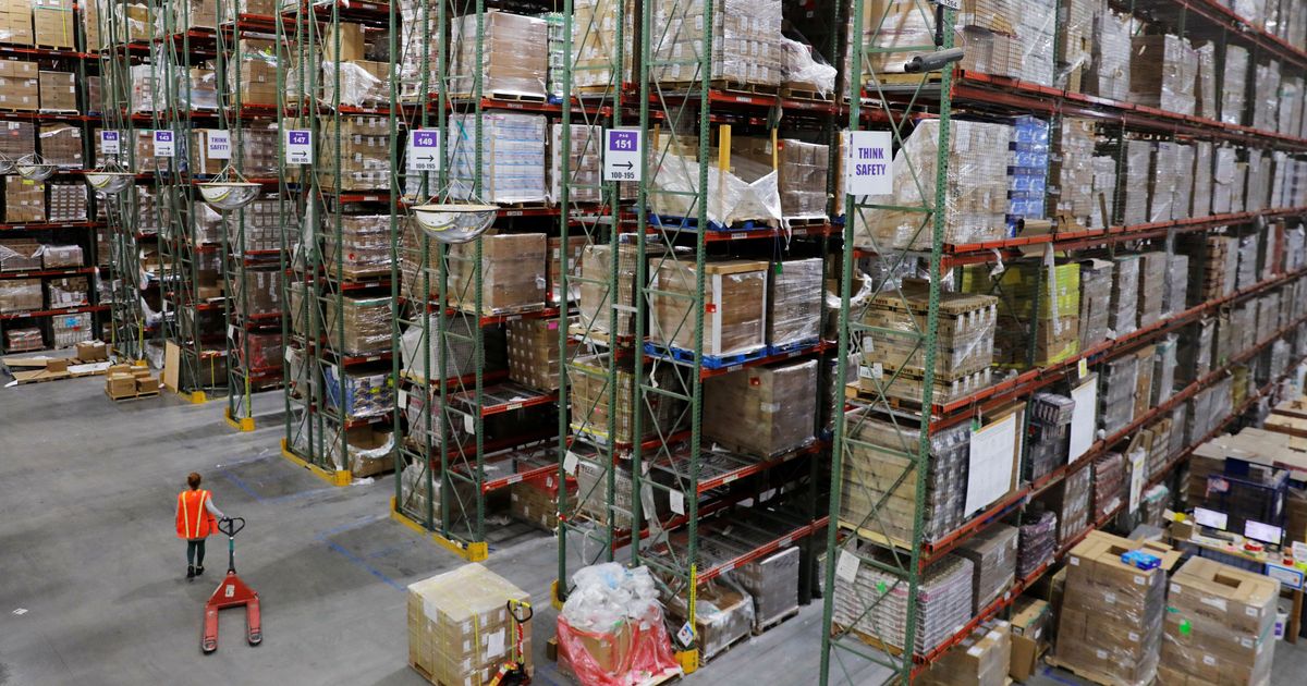 amazon-lives-off-us-failure