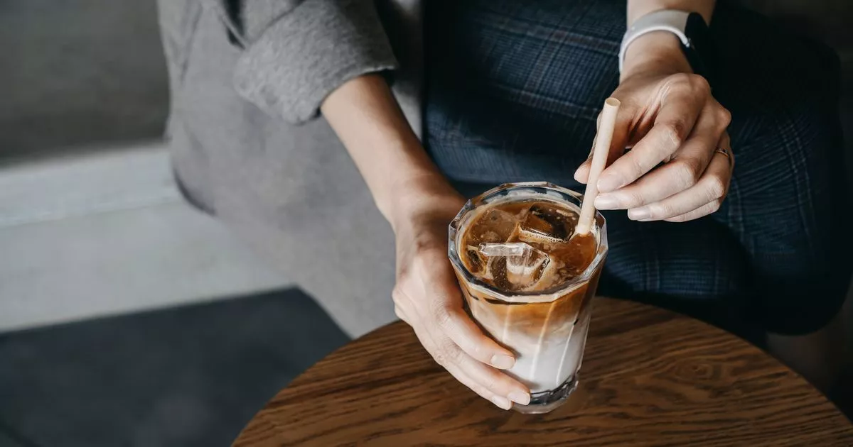 man-orders-iced-espresso-in-spain-and-the-bill-leaves-him-gobsmacked