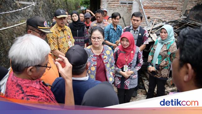 Semarang City Government is trying to build a burnt house in Candisari