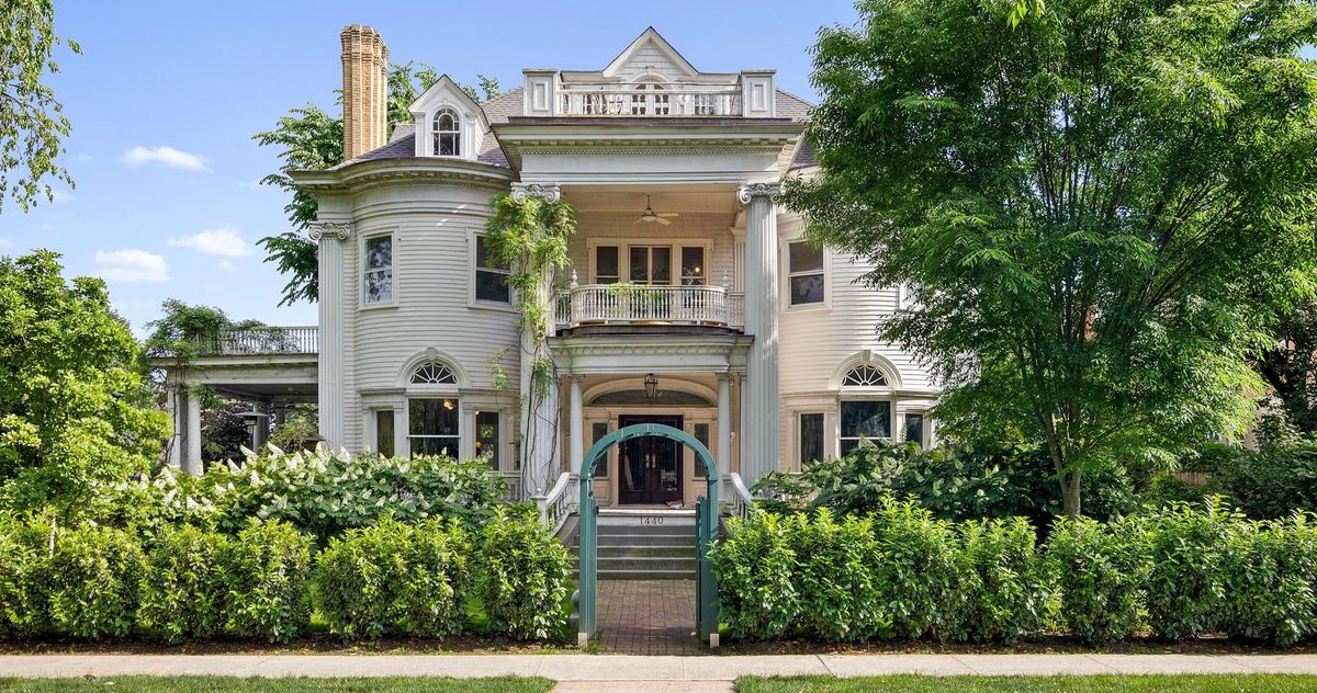 jonathan-safran-foer’s-ditmas-mansion-is-now-a-condominium