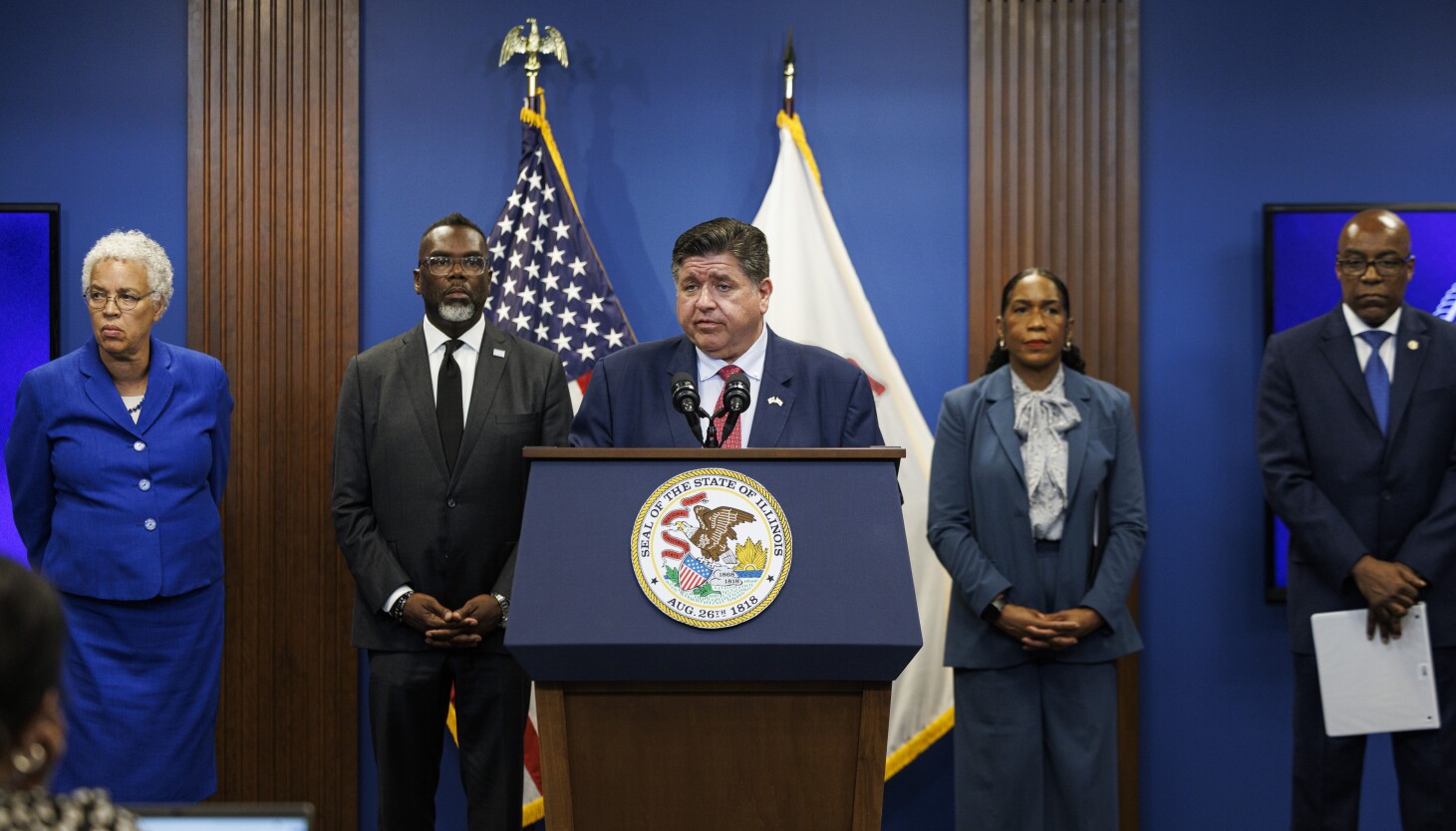 pritzker-slams-feds’-silence-on-fatal-ice-shooting-in-franklin-park