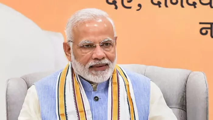 The gifts received by PM Modi will be auctioned from today, you can also raise from Rs 1700.