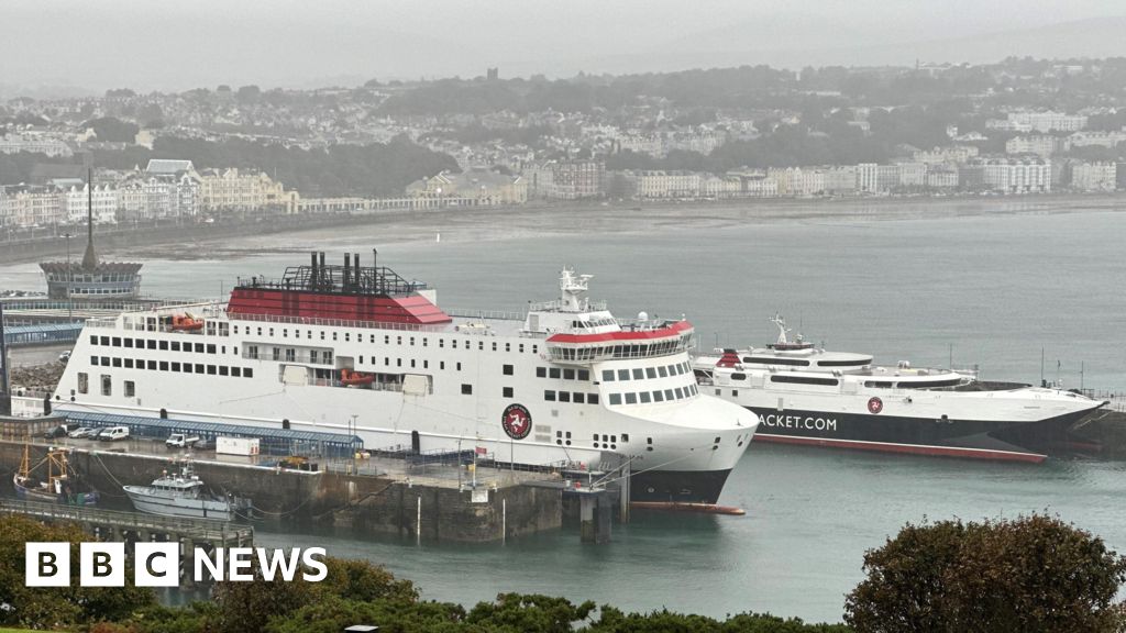 solid-winds-motive-disruption-for-isle-of-man-ferry-passengers