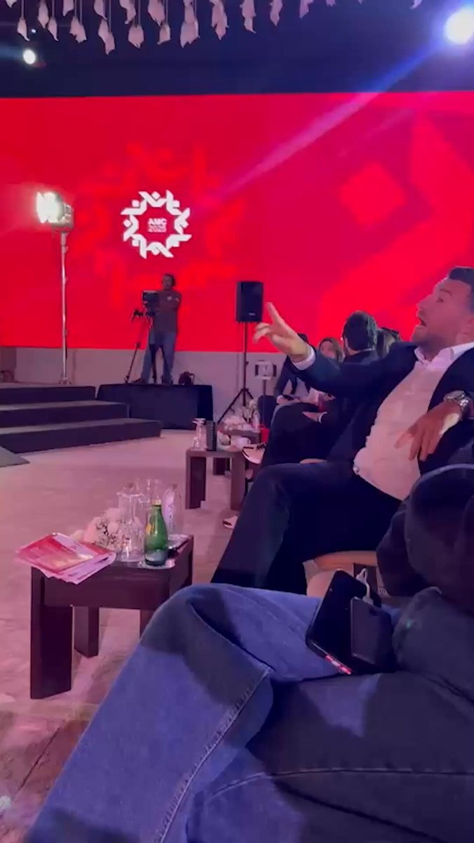 جدال بين هادي زعيم وبوسي شلبي في مؤتمر الإعلام العربي ببنغازي يتصدر الترند.. وET بالعربي يكشف…
