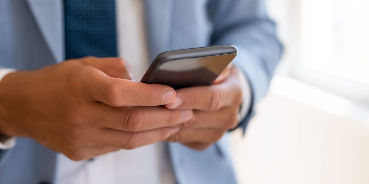 i-deleted-every-app-on-my-phone;-it-modified-every-aspect-of-my-life