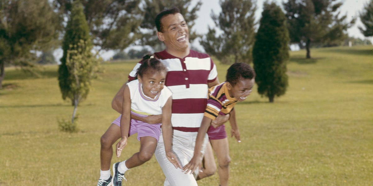 vintage-photos-demonstrate-how-fatherhour-has-evolved-in-america