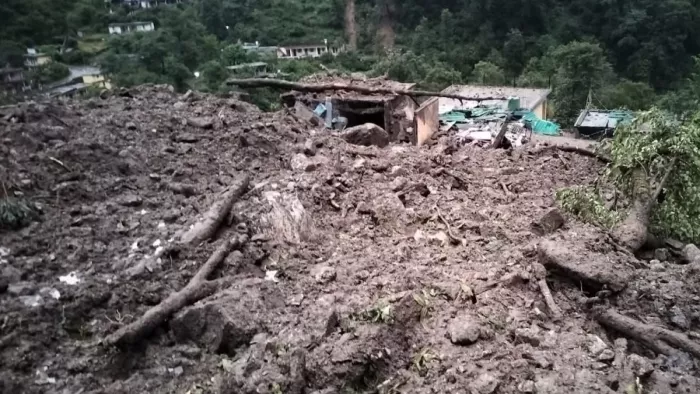 Destruction again in Uttarakhand! Now cloudy in Chamoli, 10 people missing; Rescue operations released – Cloudburst in Chamoli 5 Missing buildings damaged in Nandnagar