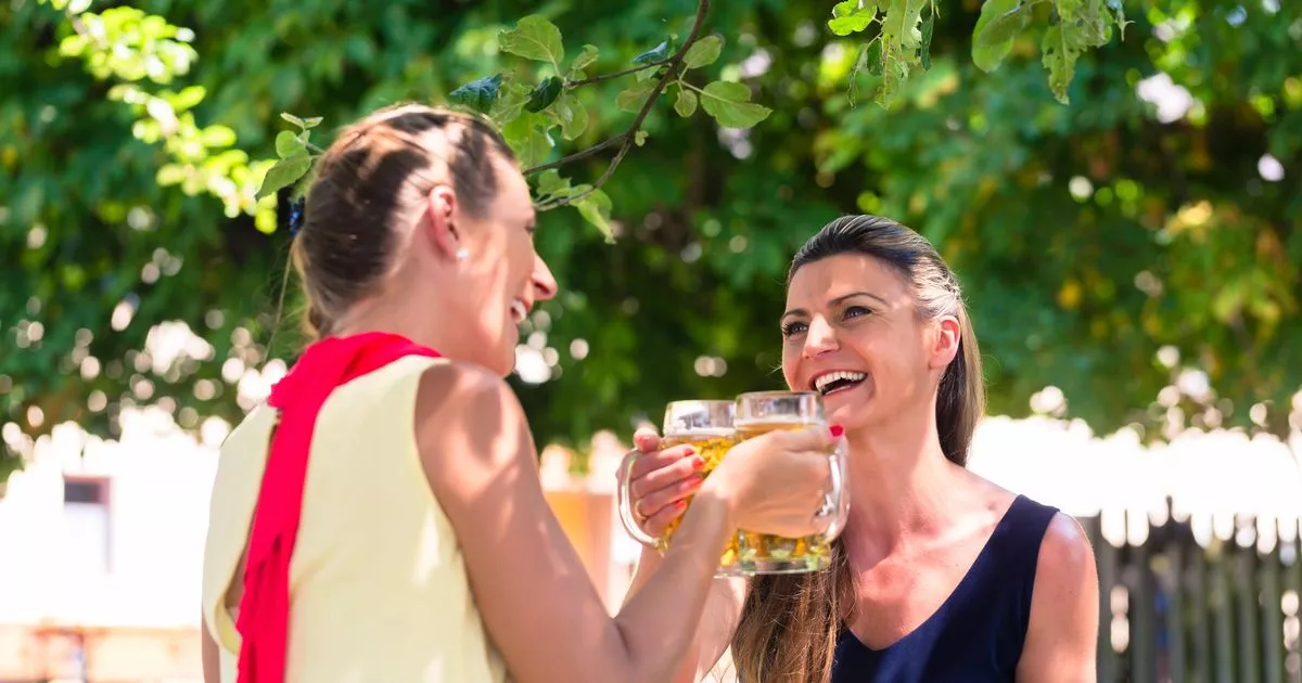 how-mixing-sunny-days-and-alcoholic-beverains-can-take-a-toll-on-your-health