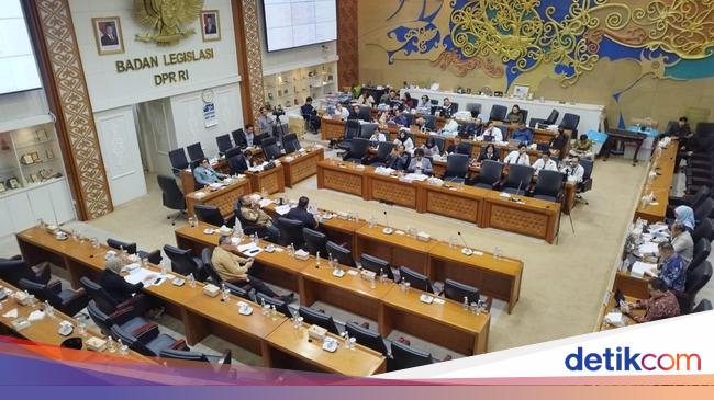 Baleg DPR government agrees on the reviews of the Polli Act in priority programs