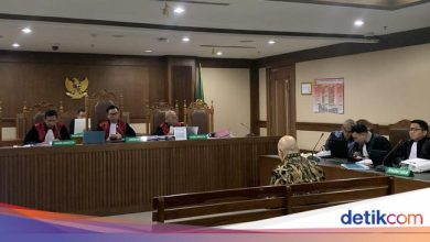 Former Director of Taspen Ans Kosasih was sued ten years in prison