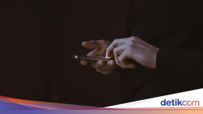 Recognition of women got a thief of cell phones on the Bogor Market